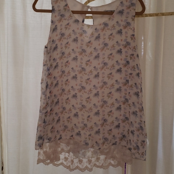 Powder blue and pink flowered silk tank w lace bor - Picture 1 of 8